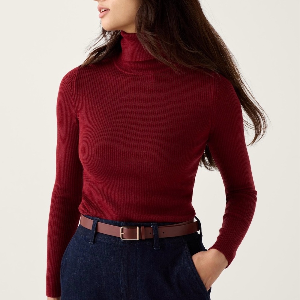 Uniqlo 100% wool super soft long sleeve sweater